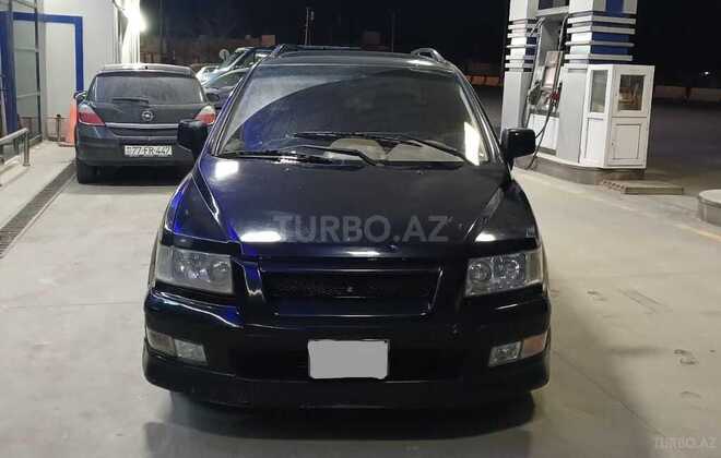 Mitsubishi Airtrek-1
