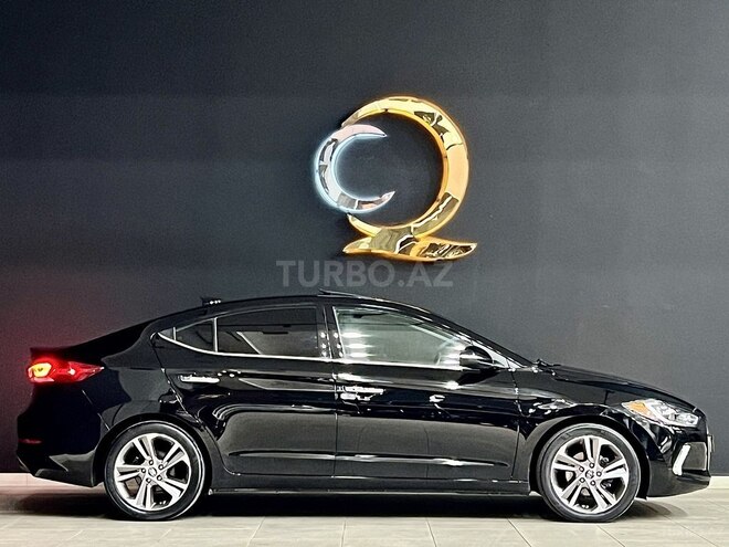 Hyundai Elantra-6