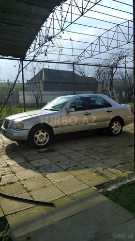 Mercedes C 220 d 1995, 253,690 km - 2.2 l - Lənkəran
