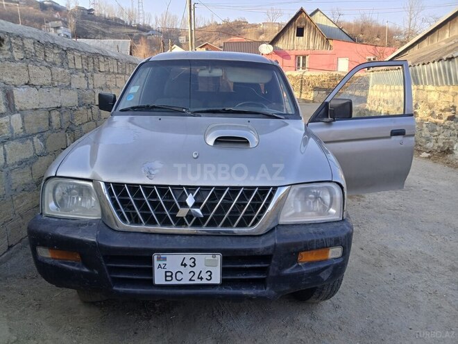 Mitsubishi L200 2005, 365,000 km - 2.5 l - Gədəbəy