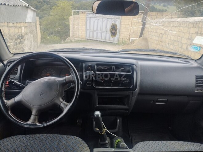 Mitsubishi L200 2005, 365,000 km - 2.5 l - Gədəbəy