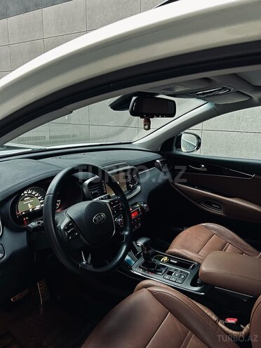 Kia Sorento-17