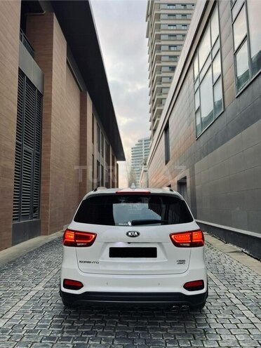 Kia Sorento-14