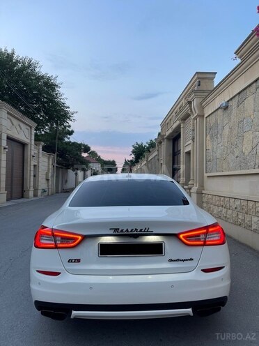 Maserati Quattroporte-4