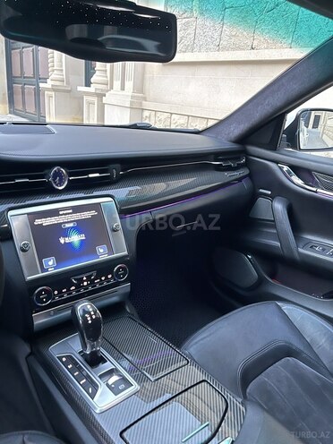 Maserati Quattroporte-7
