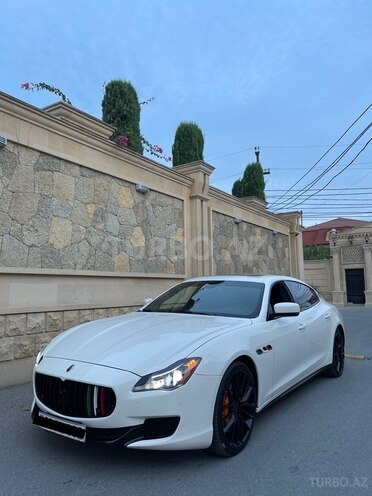 Maserati Quattroporte-1