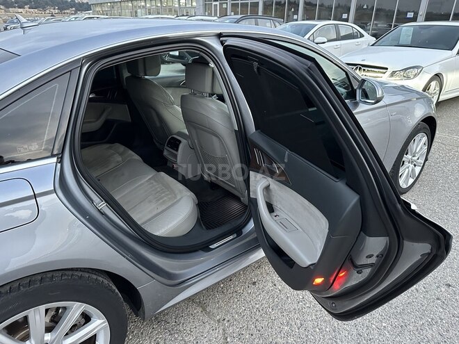 Audi A6-15