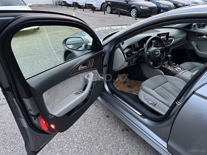 Audi A6-12