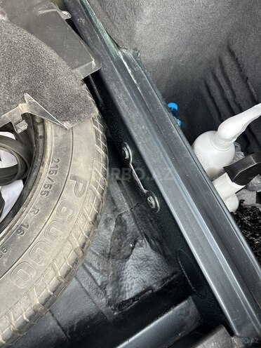 Mercedes E 270 2001, 395,000 km - 2.7 л - Zaqatala