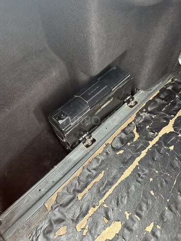 Mercedes E 270 2001, 395,000 km - 2.7 л - Zaqatala