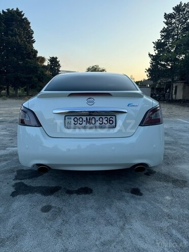 Nissan Maxima-6