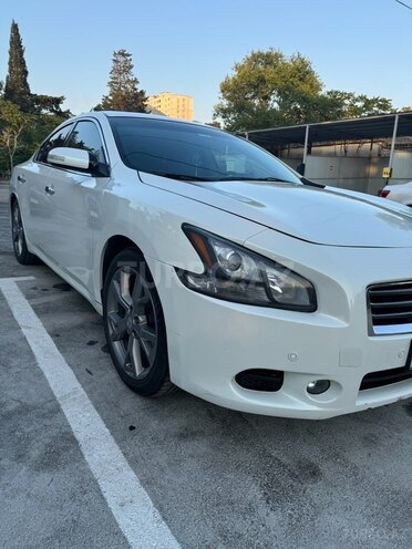 Nissan Maxima-7