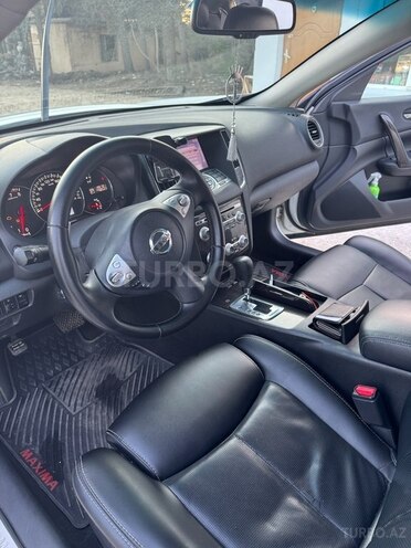 Nissan Maxima-12