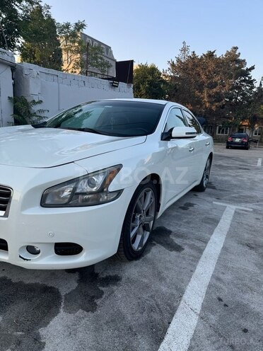 Nissan Maxima-8