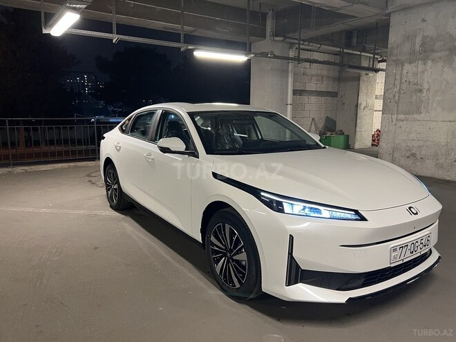 Changan Qiyuan A05 2024, 0 km - 1.5 л - Bakı