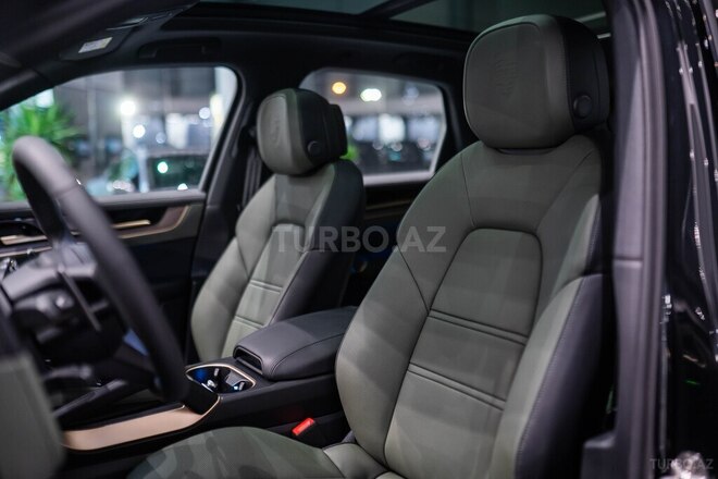 Porsche Cayenne E-Hybrid-12