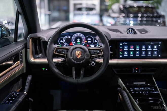 Porsche Cayenne E-Hybrid-10