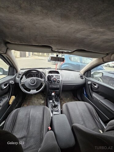 Renault Megane-6