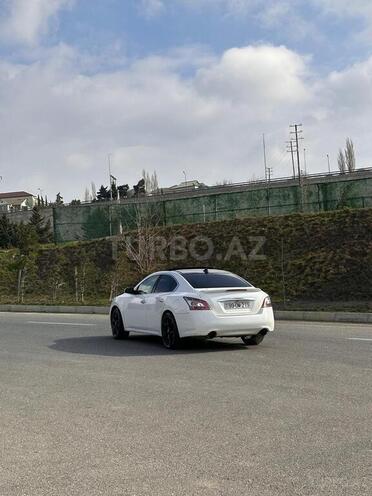 Nissan Maxima-8