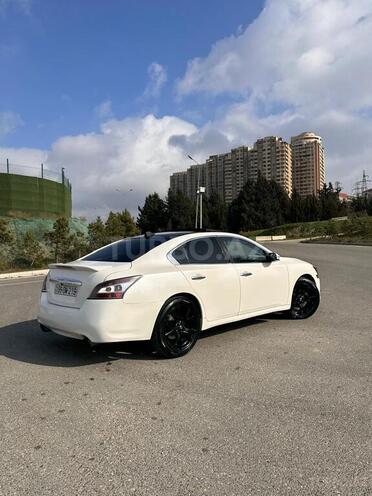 Nissan Maxima-7