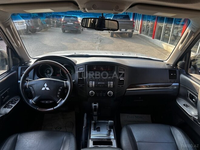 Mitsubishi Pajero 2012, 213,000 km - 3.5 л - Bakı