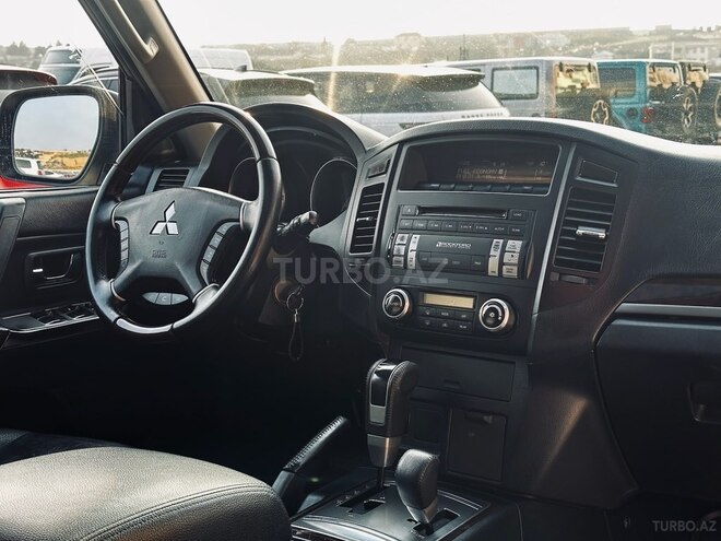 Mitsubishi Pajero 2012, 213,000 km - 3.5 л - Bakı