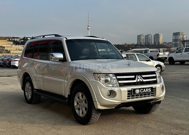 Mitsubishi Pajero 2012, 213,000 km - 3.5 л - Bakı