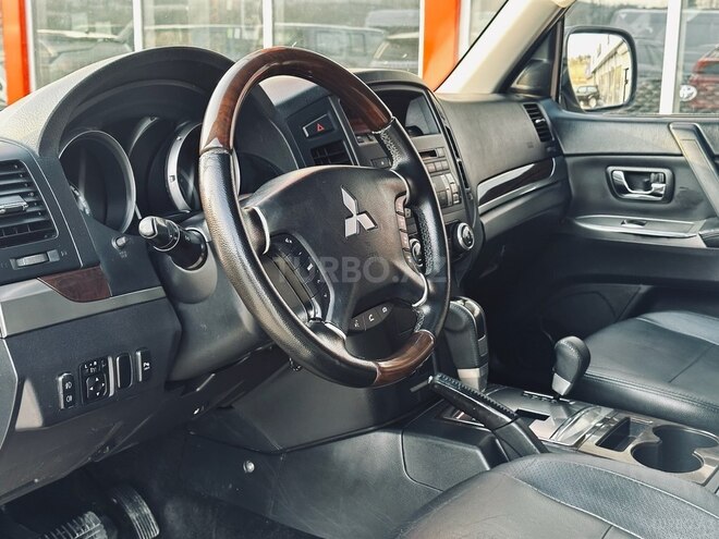 Mitsubishi Pajero 2012, 213,000 km - 3.5 л - Bakı