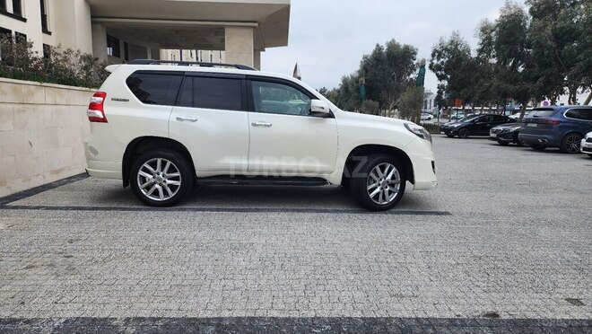 Toyota Land Cruiser Prado 2011, 248,000 km - 2.7 л - Bakı