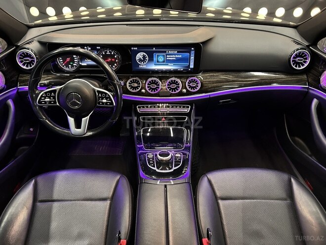 Mercedes E 300-10