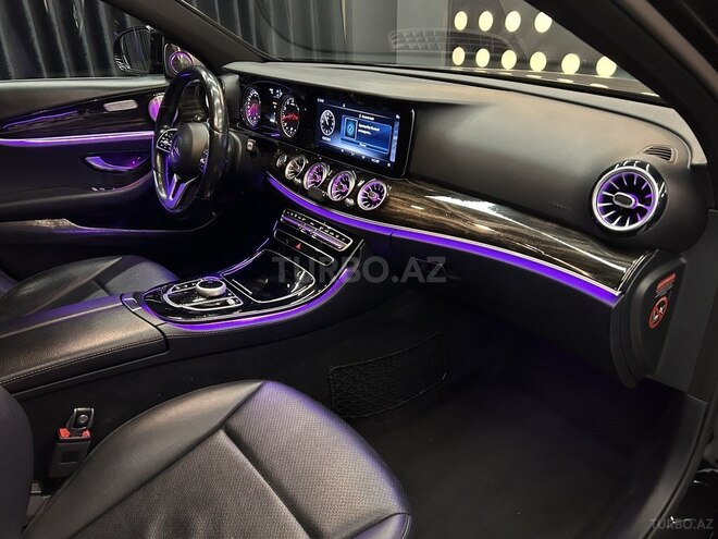 Mercedes E 300-12