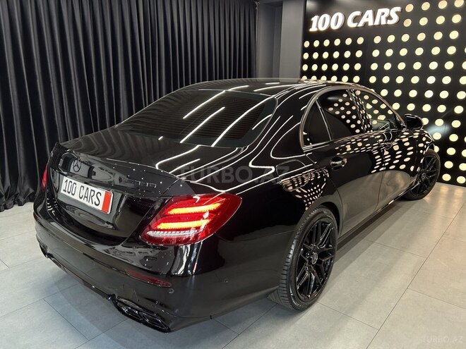 Mercedes E 300-6