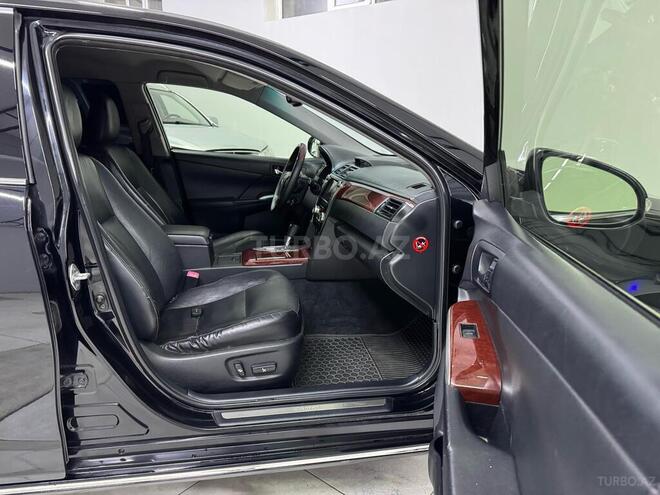 Toyota Camry-11