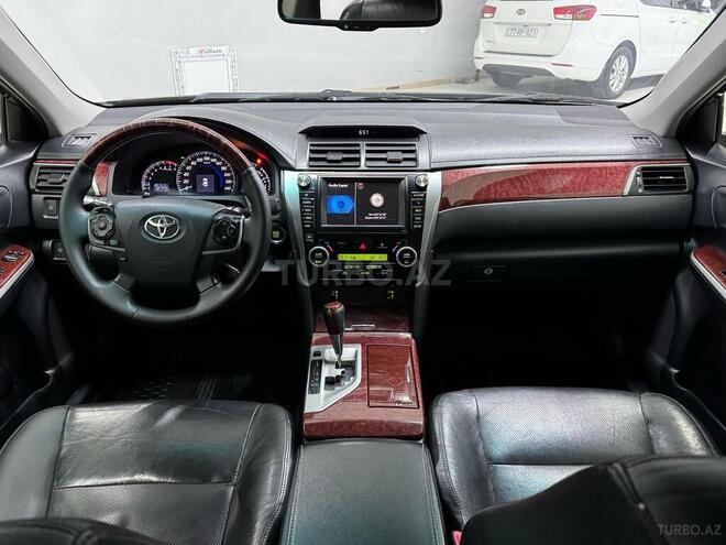 Toyota Camry-3