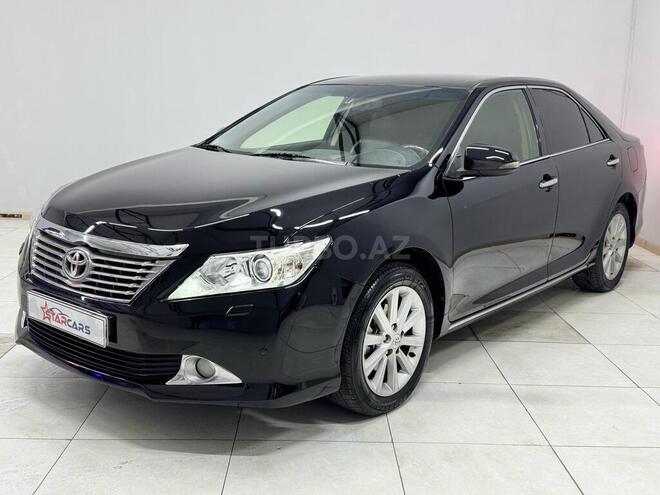 Toyota Camry-5