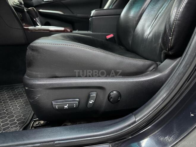 Toyota Camry-17