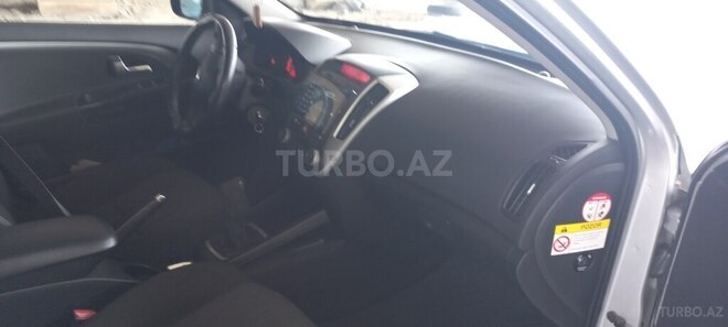 Kia Ceed 2010, 257,000 km - 1.6 л - Bakı