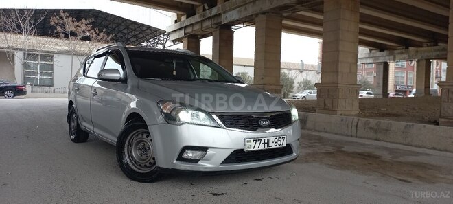 Kia Ceed 2010, 257,000 km - 1.6 л - Bakı