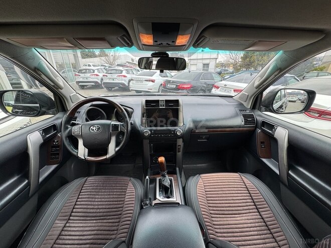 Toyota Land Cruiser Prado-7