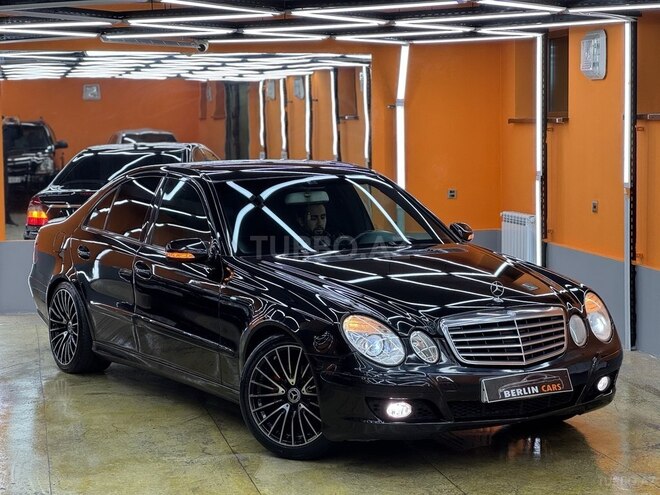 Mercedes E 220-1