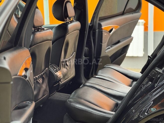 Mercedes E 220-16