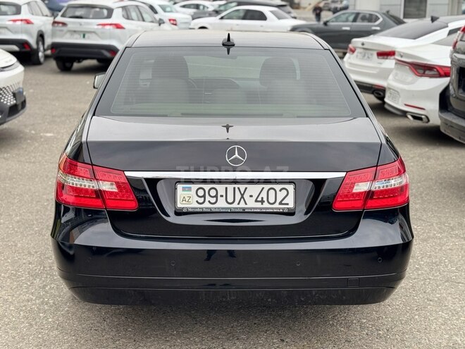 Mercedes E 220 d-4
