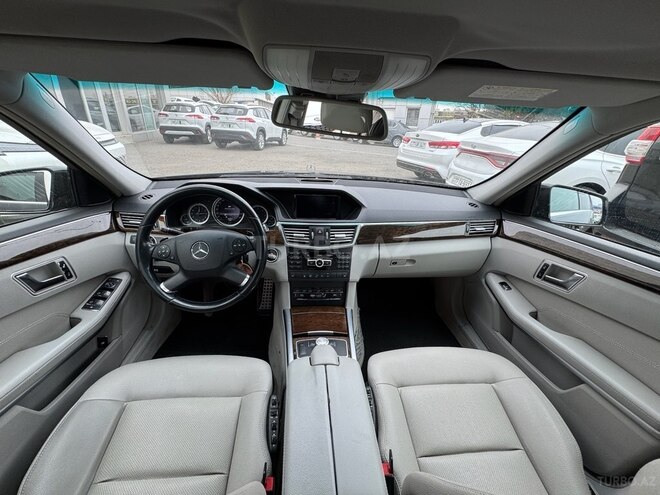 Mercedes E 220 d-7
