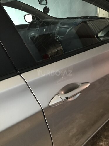 Hyundai Elantra 2012, 237,773 km - 1.8 л - Oğuz