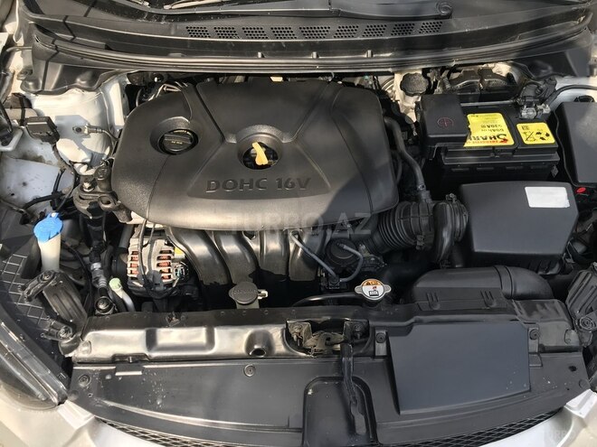 Hyundai Elantra 2012, 237,773 km - 1.8 л - Oğuz