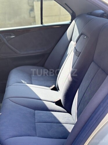 Mercedes E 240 2000, 296,000 km - 2.4 l - Bakı