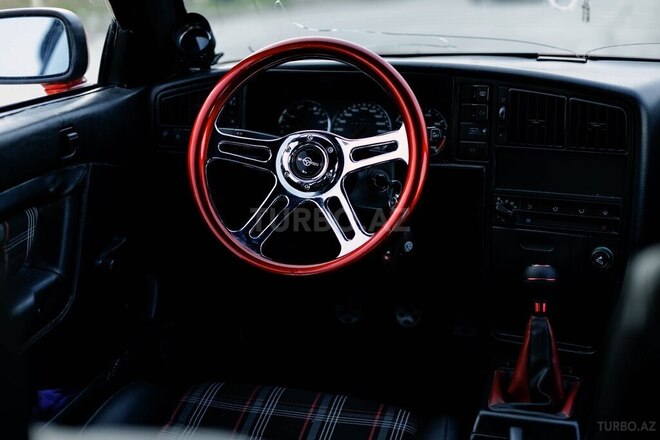 Volkswagen  1990, 236,000 km - 2.0 l - Bakı