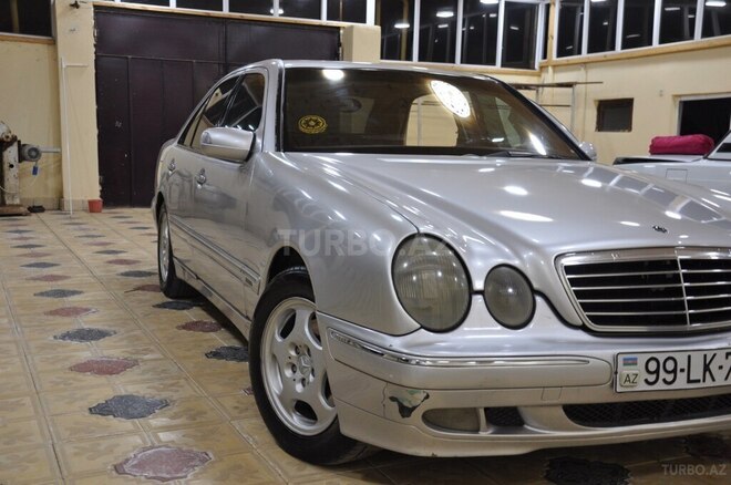 Mercedes E 200 2000, 390,000 km - 2.0 l - Gəncə