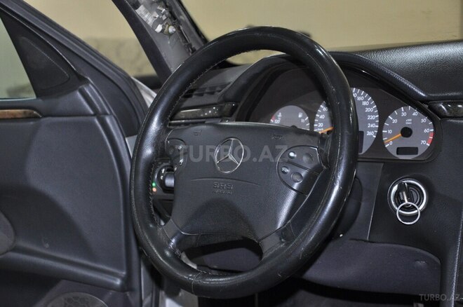 Mercedes E 200 2000, 390,000 km - 2.0 l - Gəncə