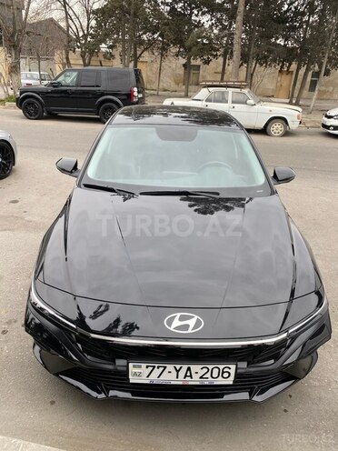 Hyundai Elantra-3
